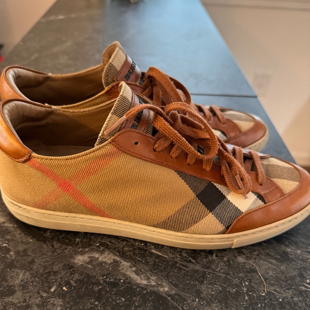 Burberry Brown and Cream Sneakers with Suede Accents - Picture 4 of 5